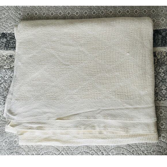 White Cotton Waffle Weave Blanket King USA WPL 1675 Vintage Diamond 25 Beacon ? - Picture 8 of 16